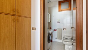 Unclassified image, 5 of 24, button - Snug Apartment in Ospedaletti With Swimming Pool (Ospedaletti)