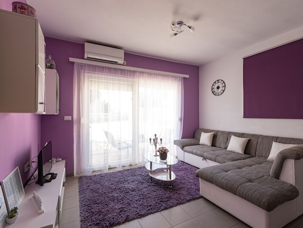 Apartment | Living room