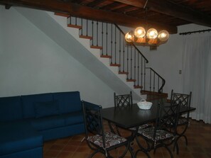 Living room - Tasteful Apartment in Gambassi Terme With Pool (Gambassi Terme)