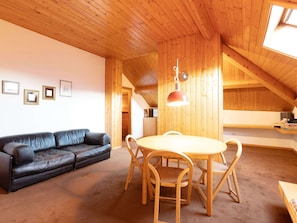 House | Dining - Castle in Clouds; A Holiday Home (Stenico)