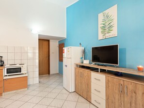 House | Private kitchen - Holiday Home in Jasenice Near Maslenica Beach (Jasenice)