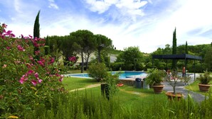 Outdoor pool - Quaint Apartment in Certaldo With Swimming Pool (Certaldo)