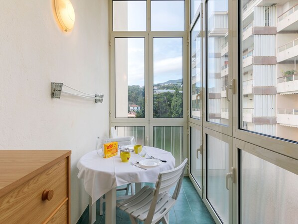 House | Balcony - Central Holiday Home in Sanremo With Balcony (Sanremo)