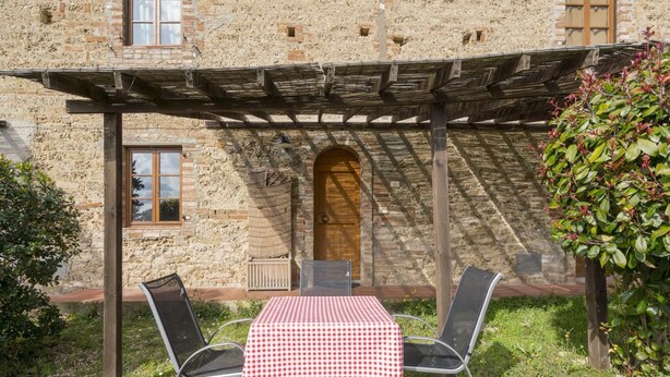 Unclassified image, 1 of 30, button - Quaint Farmhouse in Montespertoli With Swimming Pool (Montespertoli)