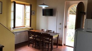Unclassified image, 5 of 30, button - Quaint Farmhouse in Montespertoli With Swimming Pool (Montespertoli)