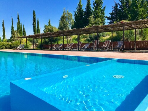 Quaint Farmhouse in Montespertoli With Swimming Pool