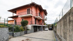 Unclassified image, 3 of 40, button - Cozy Holiday Home in Baveno near Lake (Baveno)