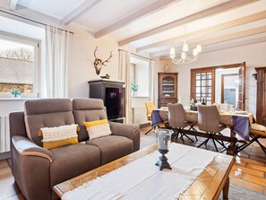 Fireplace - Serene Holiday Home in Plouigneau With Private Garden (Plouigneau)