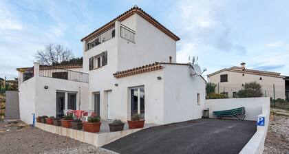 Comfortable Home in Drap With Pool, 15 min From the Beach
