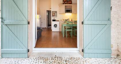 Boutique Holiday Home in Sanary-sur-mer With Terrace