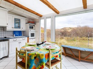 Dining - Charming Holiday Home in Merlimont With Private Terrace (Merlimont)