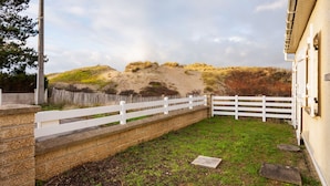 Exterior - Charming Holiday Home in Merlimont With Private Terrace (Merlimont)