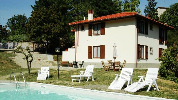 House | Pool | Outdoor pool - Tranquil Holiday Home in Vicchio With Swimming Pool (Vicchio)