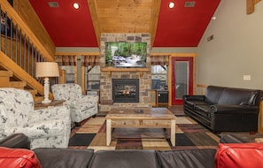 House, Multiple Beds, Hot Tub | Interior
