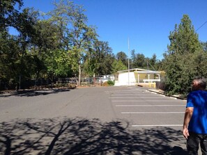 Unclassified image, 3 of 29, button