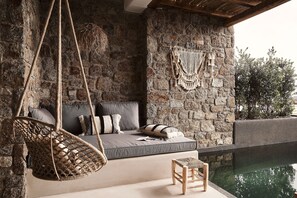 Amyth Sea View Pool Suite | Egyptian cotton sheets, premium bedding, down comforters, pillowtop beds