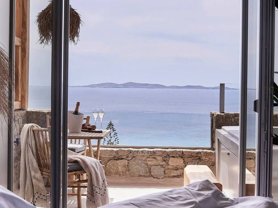 Delos Sea View Suite With Jetted Tub | Egyptinpuuvillaiset lakanat, ylelliset vuodevaatteet, untuvapeitot