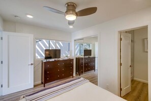 1 chambre, fer et planche à repasser, lit parapluie, Wi-Fi