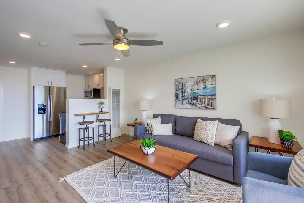 City Beach House #B - Oceanfront