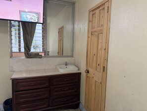 Double Room | Salle de bain