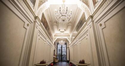 ROYAL RESIDENCE PRAGUE CASTLE 160 m2 + BALCONY