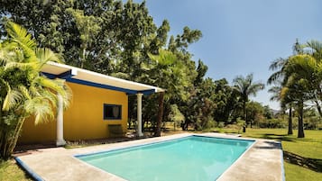 Udendørs pool