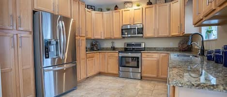 Chalet, Multiple Beds, Fireplace, Mountain View | Private kitchen