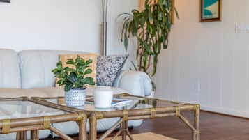 TV connectée, livres, chaßne hi-fi