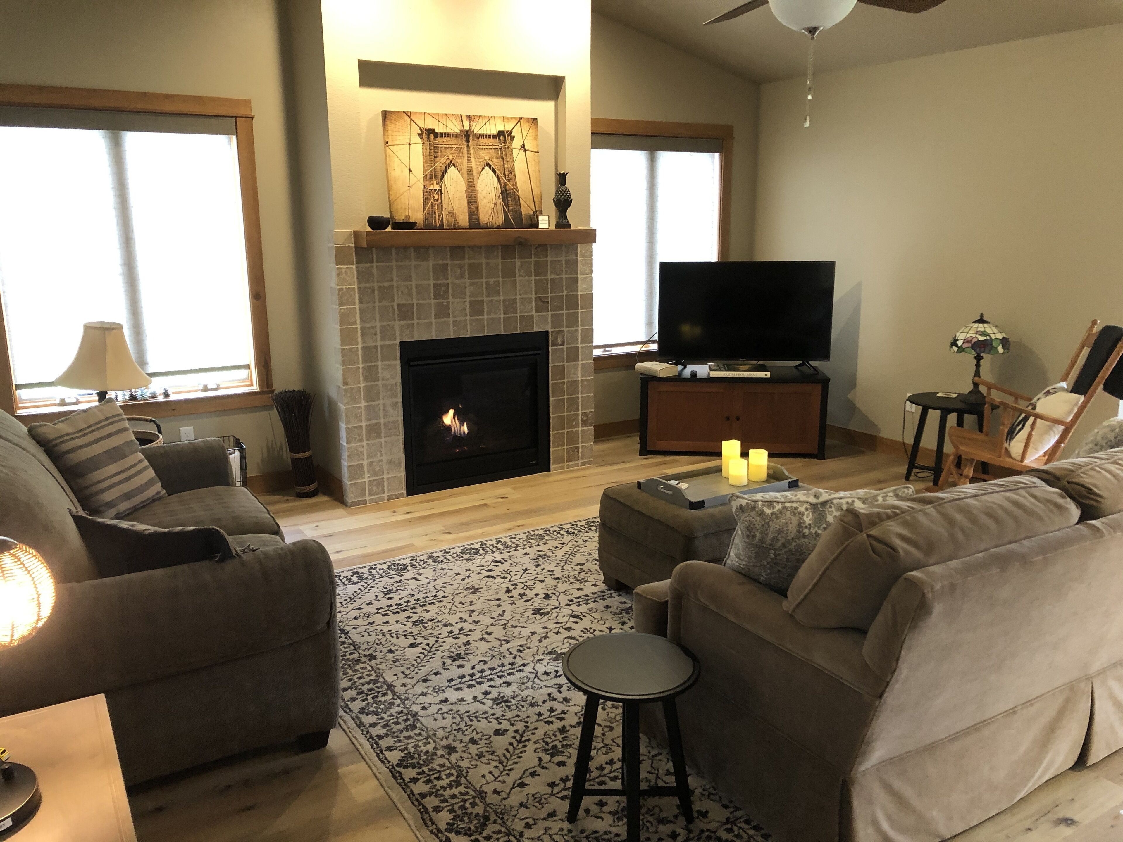 The River Bed - Condo sleeps 4 on west side