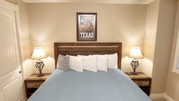 2 slaapkamers, een strijkplank/strijkijzer, gratis wifi, beddengoed