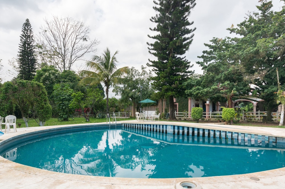 Rancho Hotel El Carmen