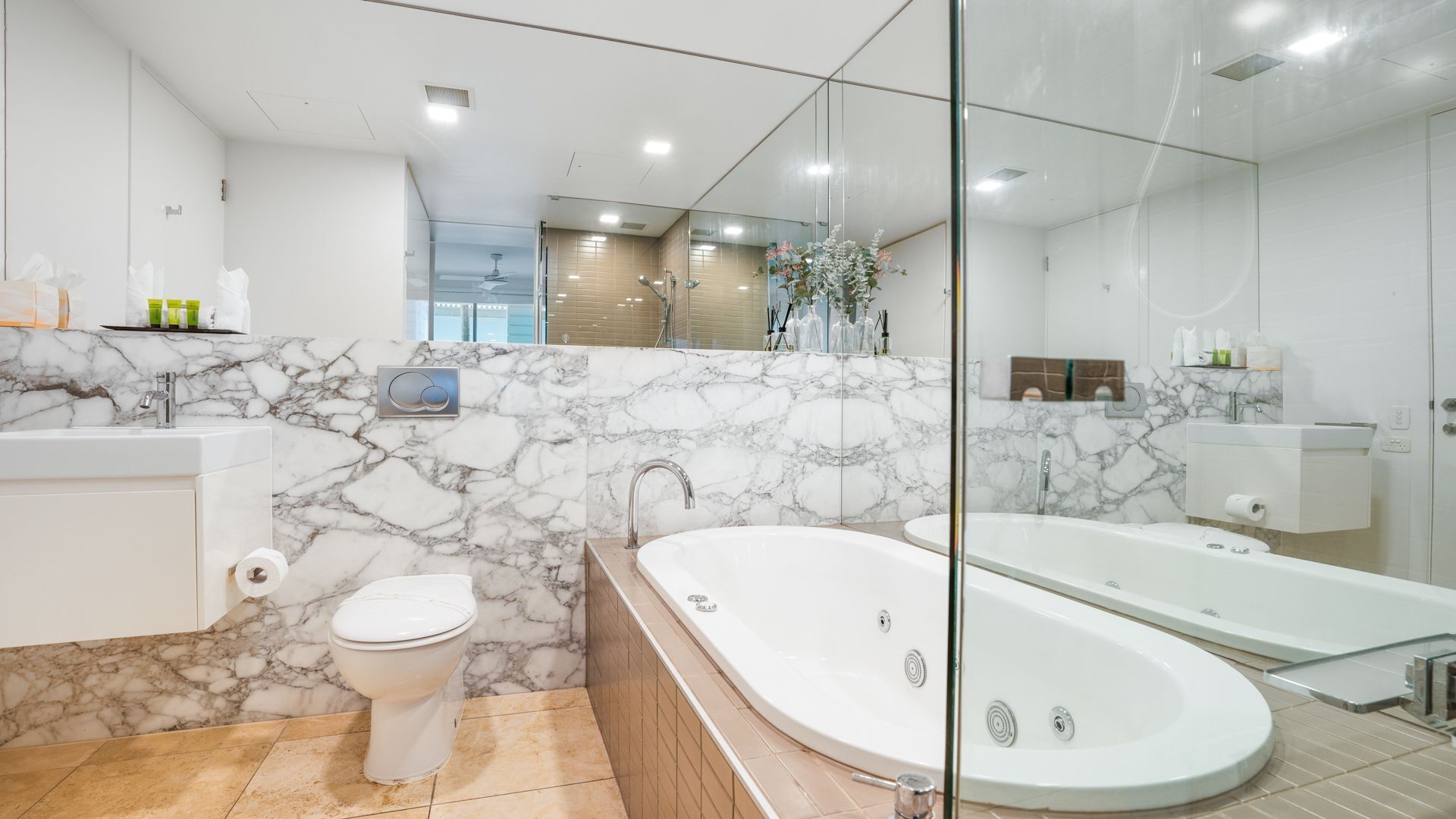 Unit 7 Plantation Resort - Rainbow Beach. Air conditioned. Pool and outdoor spa. Wifi. Plantation Re — image 15