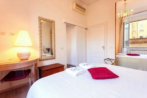 3 bedrooms, desk, iron/ironing board, free WiFi - Luxury Designer Rome  — St. Peter Dome View (Roma)