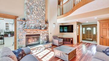 TV, fireplace, video games, stereo