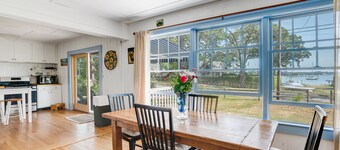 Lovely Shelter Island cottage with panoramic bay views, secluded, screened...