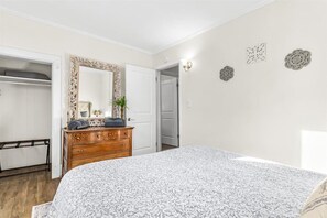 2 chambres, fer et planche à repasser, Wi-Fi gratuit, draps fournis
