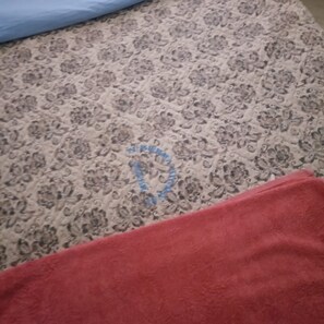 Enkeltrom | Skrivebord, wi-fi (inkludert) og sengetøy