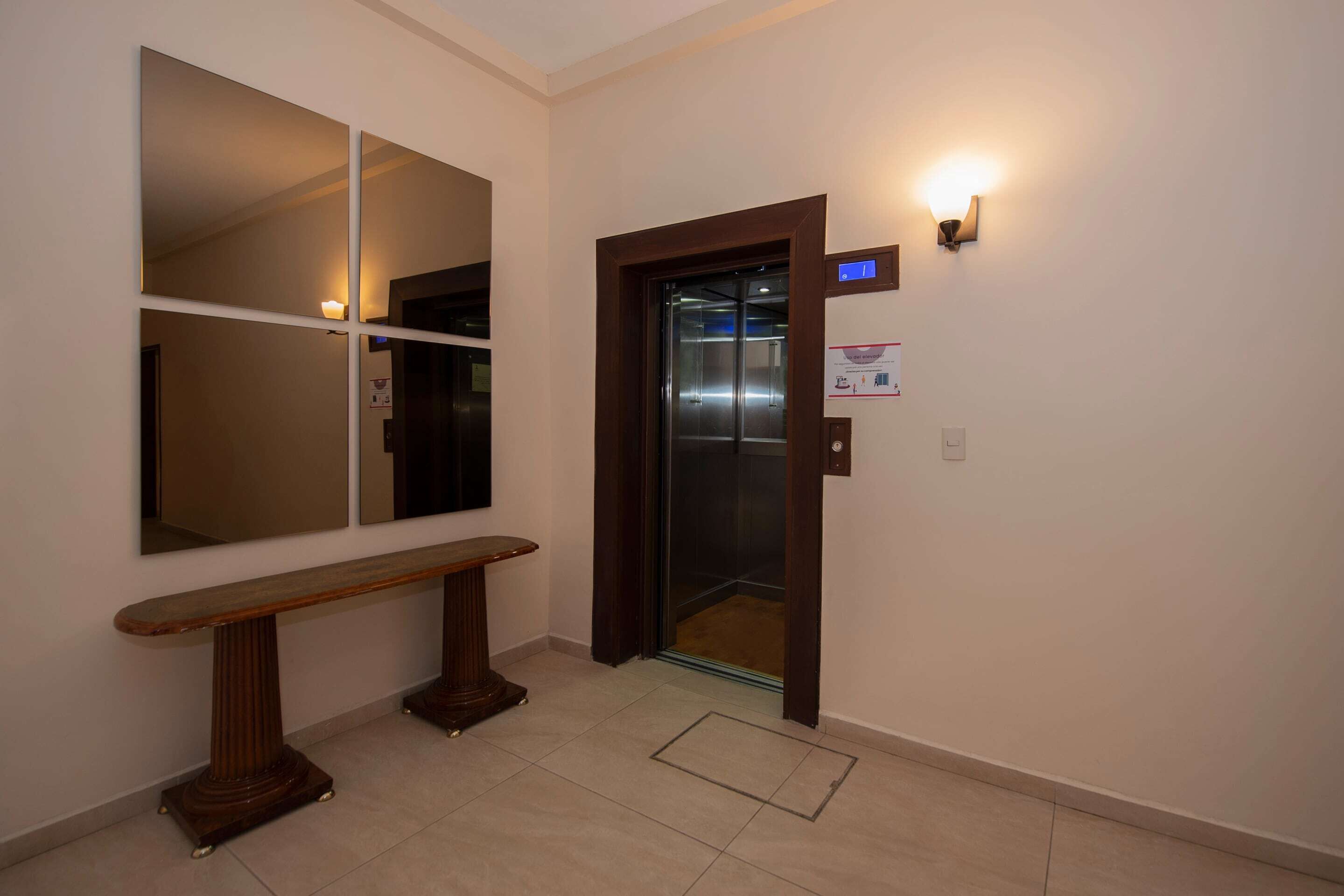 Photo - Hotel Senorial