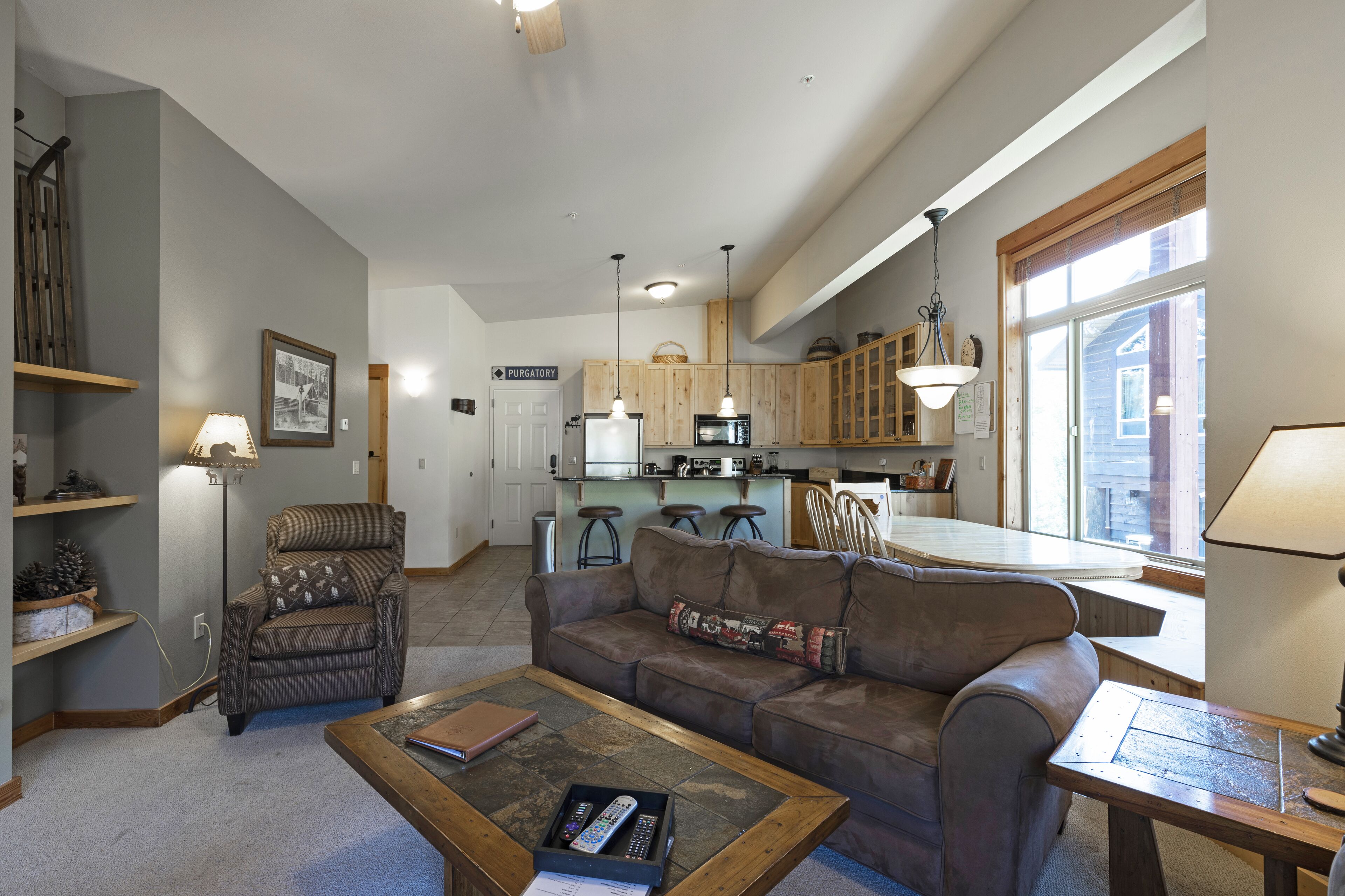 Beautiful mountain views from this immaculate 3 bedroom ski and summer condo