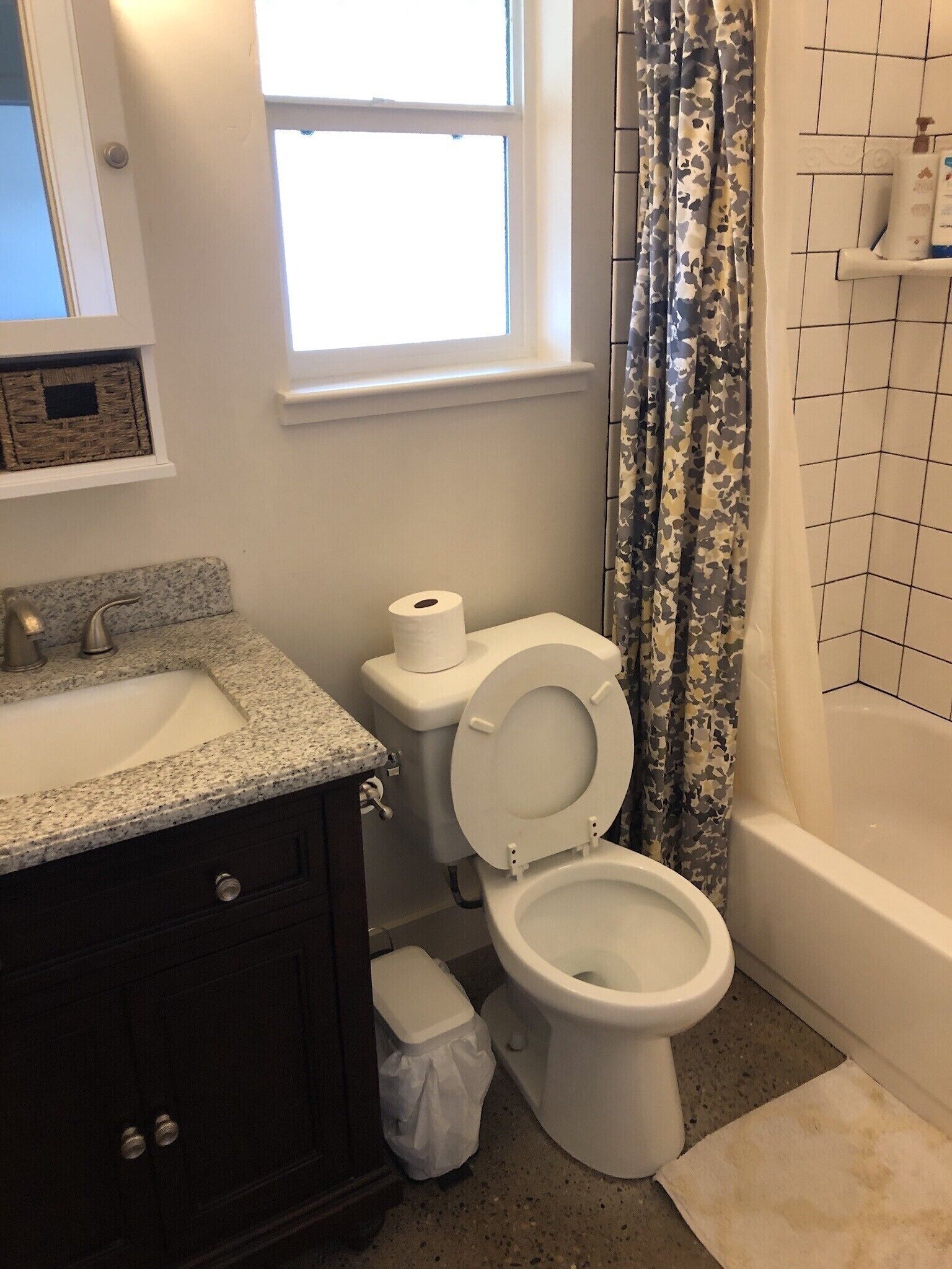 Beautiful Bear Lake House, with big grassy yard, 4 mins to North Beach.