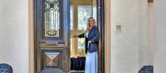 The Woodlands custom home Pool&Spa,private  5bed5bath Dog friendly