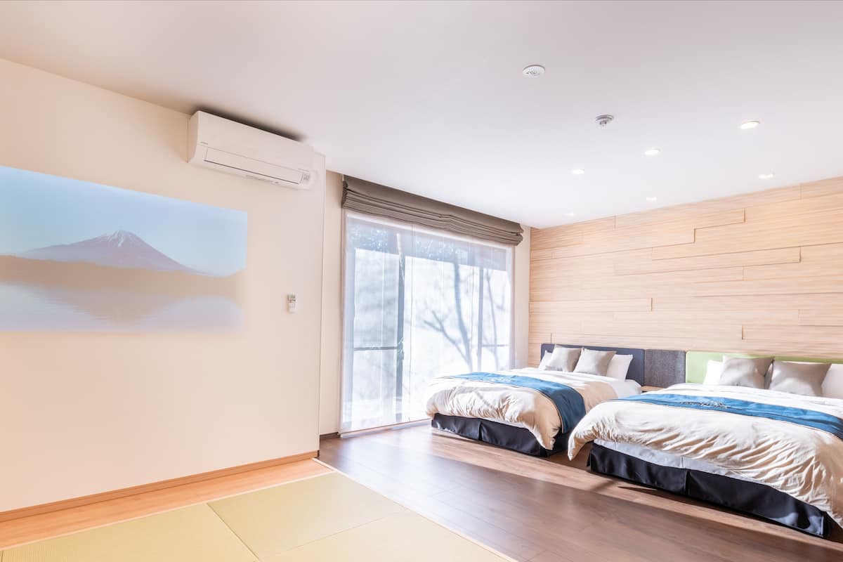 Rom (VILLA E, Japanese-Western style) | Blendingsgardiner, strykejern/-brett og wi-fi (inkludert)
