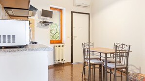 Ảnh chưa phân loại, 4 trong số 25 ảnh, nút