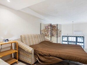 House | 1 bedroom, bed sheets