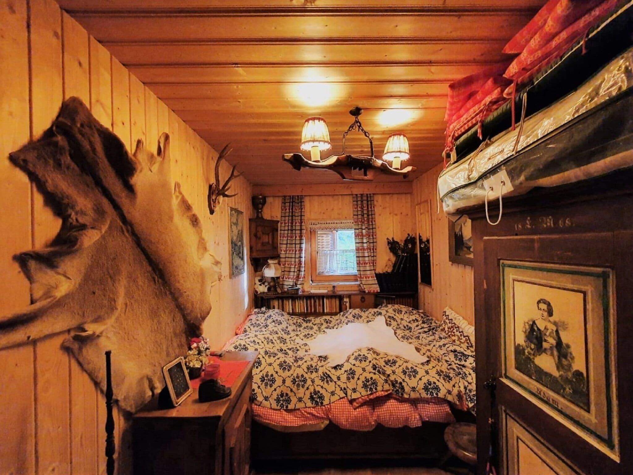 Chalet | 3 kamar tidur dan dilengkapi dengan perabotan berbeda-beda