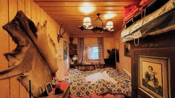 Chalet | 3 kamar tidur dan dilengkapi dengan perabotan berbeda-beda