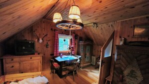 Chalet | 3 bedrooms, individually furnished