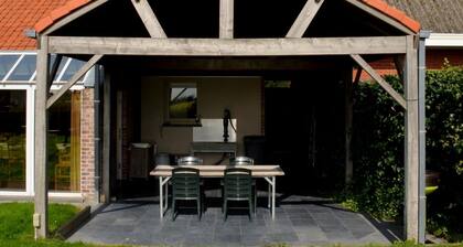 Graceful Holiday Home in Beveren aan de Ijzer With Terrace
