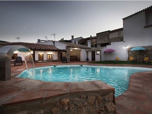 Swanky Holiday Home in Periana With Private Swimming Pool