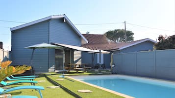 House | Pool